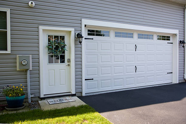 24/7 Emergency Garage Door Panel Replacement experts in Westlake Corner, VA